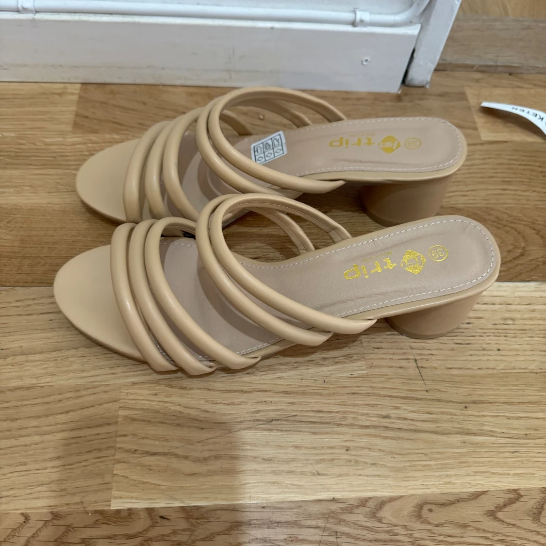 Beiga klackskor - 90