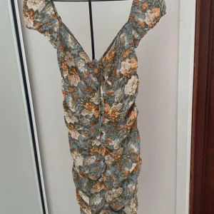 Klänning - Jättefin klänning i nyskick!