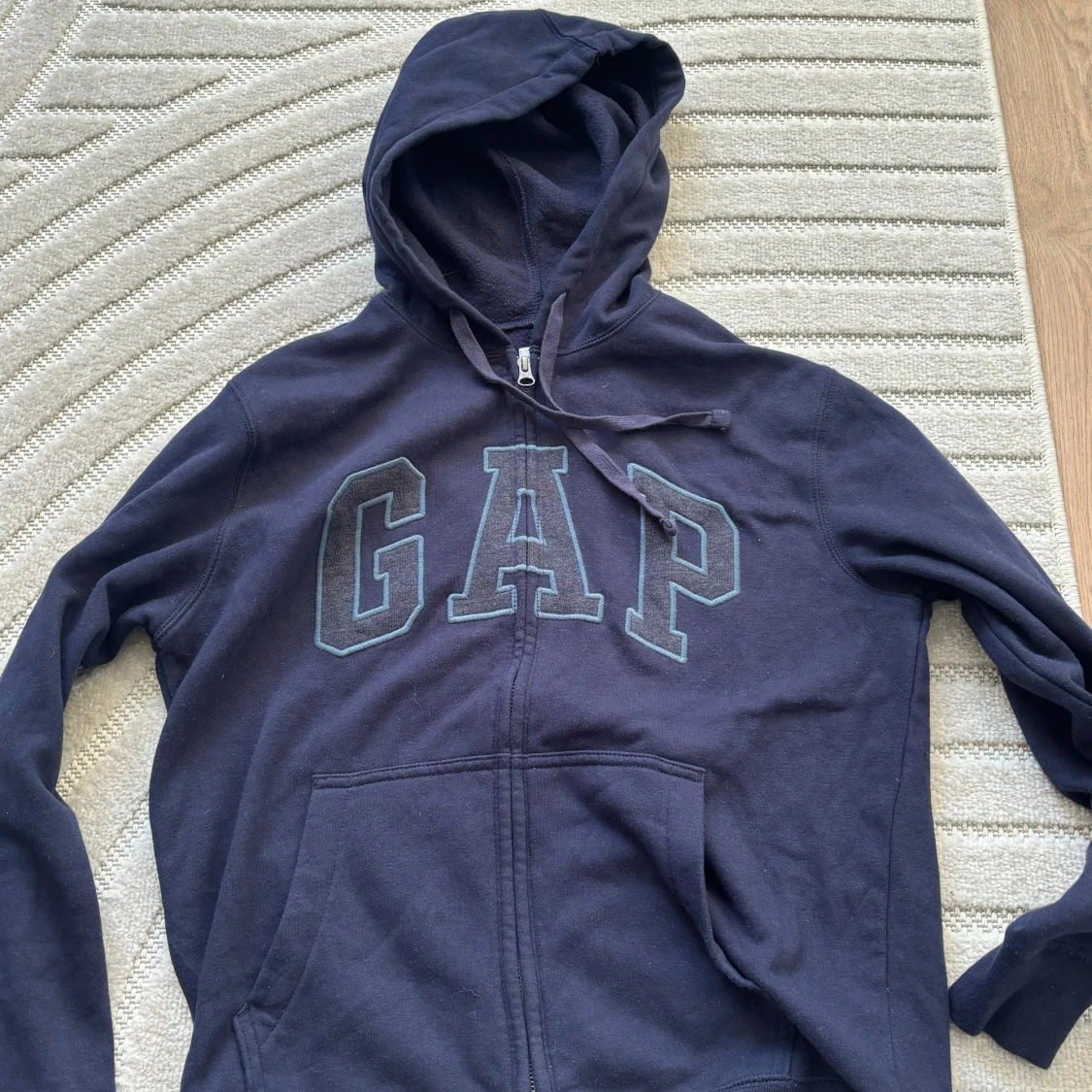 GAP zip hoodie