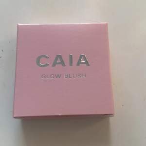 Blush från Caia i färg peach sorbet använt lite original pris: 265 säljer för 180