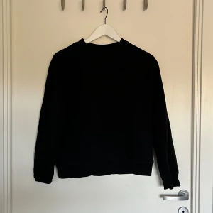 Sweatshirt  - Tröja från hm i storlek s 