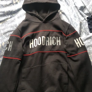 Hoodrich hoddie knappt använd - Hodrich Hoddie  utmärkt skick knappt använd nypris:750