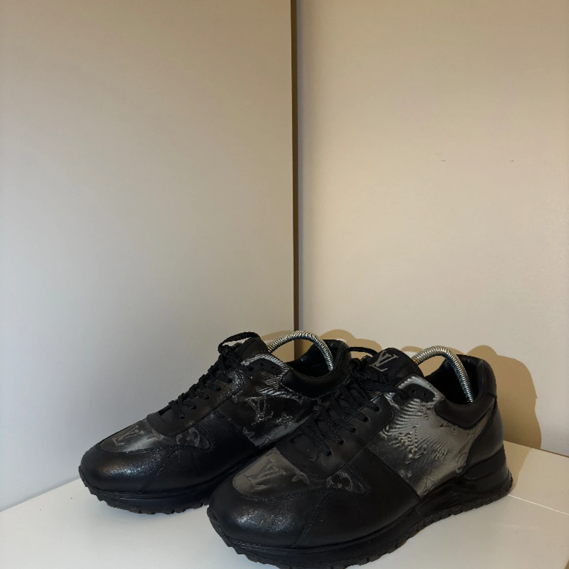 Louis Vuitton Run Away sneakers St: 42 - 90