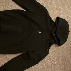 Polo hoodie - mycket bra skick använd fåtal gånger 