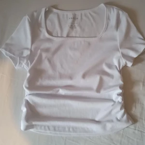 Jättefin tröja - Jättefin ribbad tröja från shein, aldrig använd och har inga defekter. Hör av dig vid frågor💕