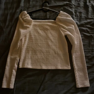 tröja - helt oanvänd tröja i strl s