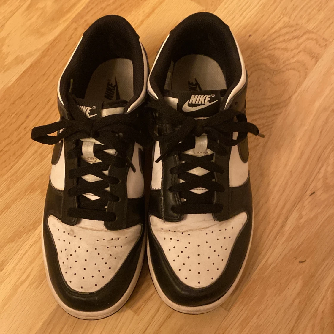 Nike panda dunks - 90