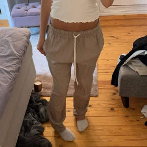 Linnebyxor - Beiga linnebyxor i bra skick❤️