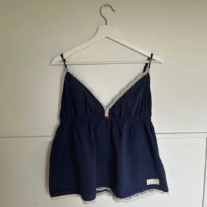 Odd Molly linne - Superfint Odd Molly linne i en marinblå färg, storlek 4💕