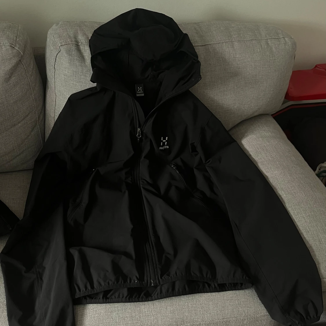 Svart jacka från Haglöfs