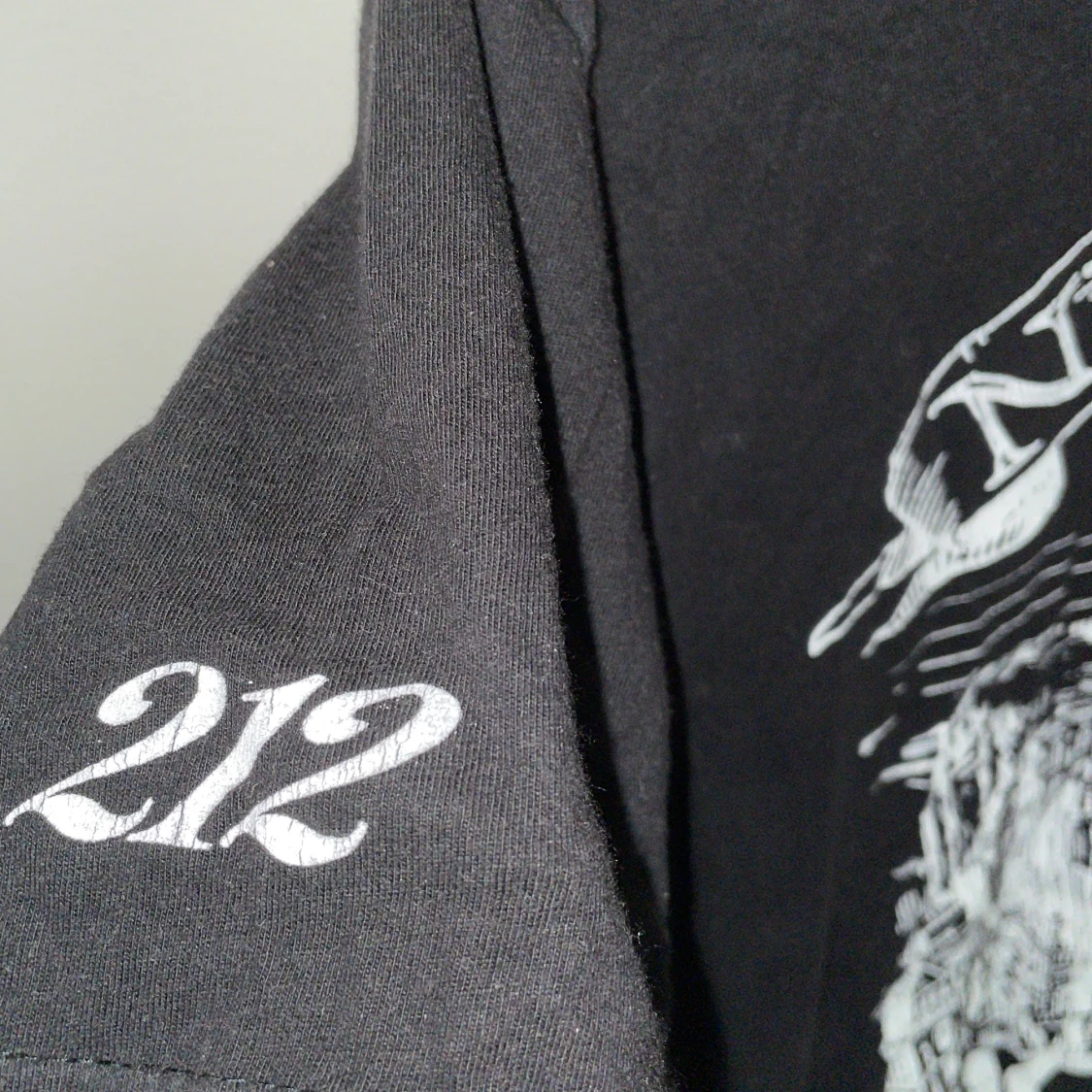 Svart T-shirt!! - 90