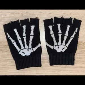 ”Skelett” handskar - svart handskar med skelettmönster, bra skick, små storlek S/XS
