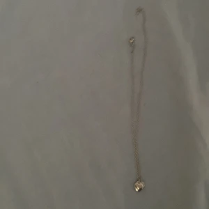EDBLAD SILVER HALSBAND HJÄRTA - edblad halsband köp för 200 ungefär..