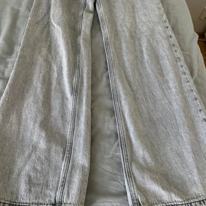 Jeans - Fina och snygga jeans från stradivarius i ett bra skick 