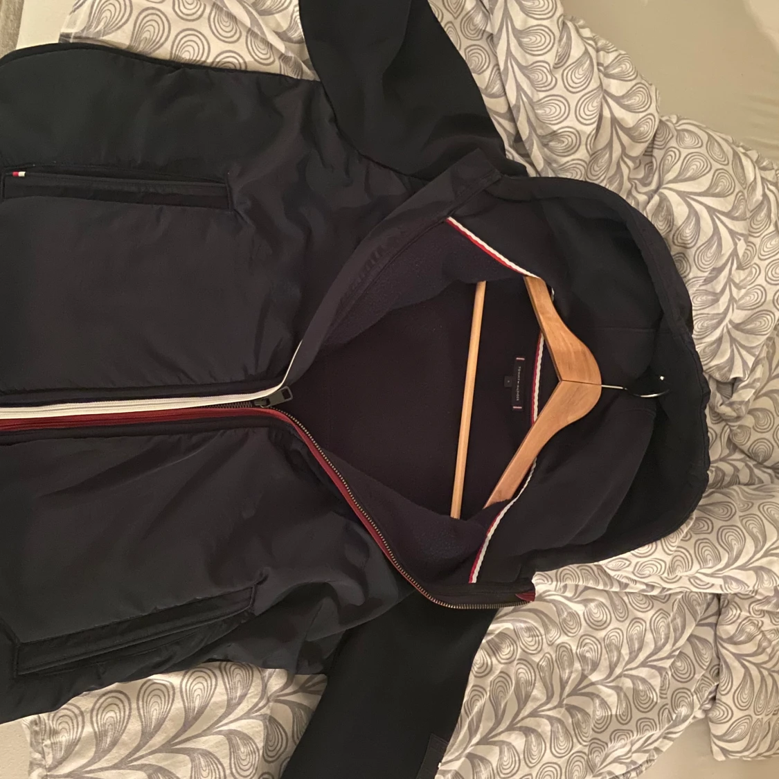 Tommy hilifiger vinter jacka storlek L  - 92