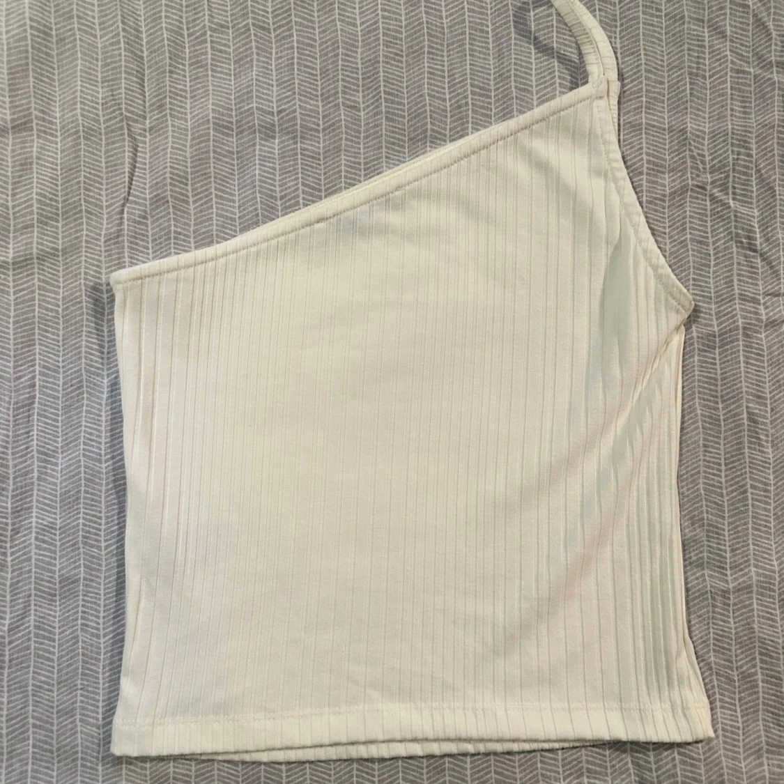 Sött  ribbat linne - 90