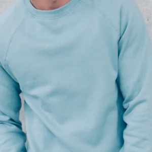 Crewneck sweatshirt men - H&M loose fit light blue mens sweatshirt Hm tröja röd herr street basic plagg i storlek M. Crewneck. 