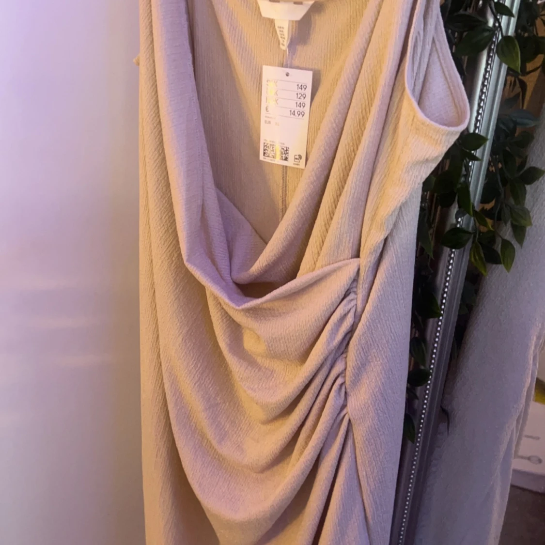 Helt oanvänd klänning