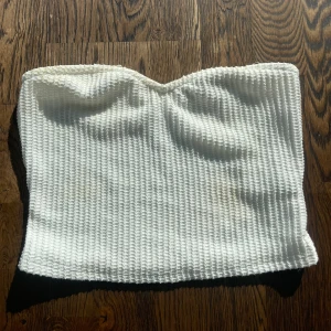 Topp - Super snygg vit tub topp❤️