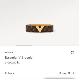 Säljer nu mitt älskade armband från Louis Vuitton pga att det tyvärr inte kommer till användning, knappt använt🤍 Kvitto och alla tillbehör medföljer☺️Nypris 3000