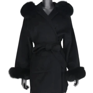 Furstockholm pälskappa - Jättefin svart kappa från fur Stockholm i modellen Vanessa🩷 nypris 2399kr 