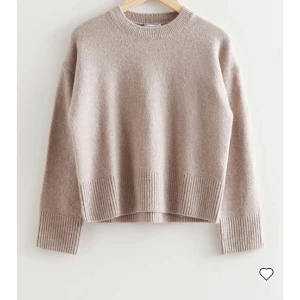 Other stories stickad tröja  - Säljer denna assnygga stickade tröja från other stories!!! Nyskick då jag aldrig använt den! Ord pris är 550kr och mitt pris är 289!!!!!❤️❤️❤️