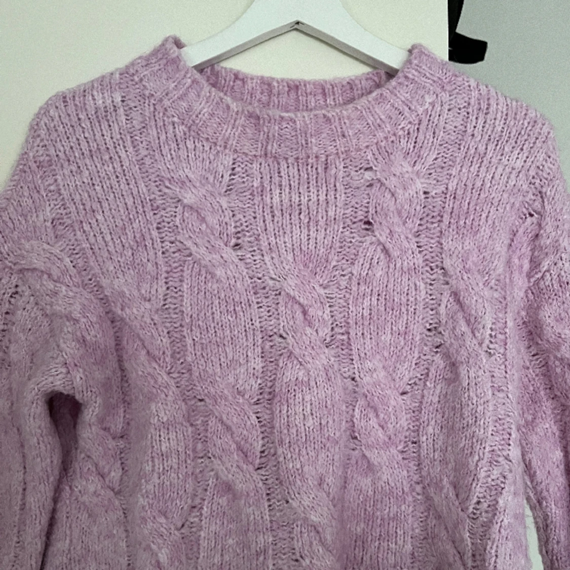 Söt tjocktröja i fin rosa färg - 90