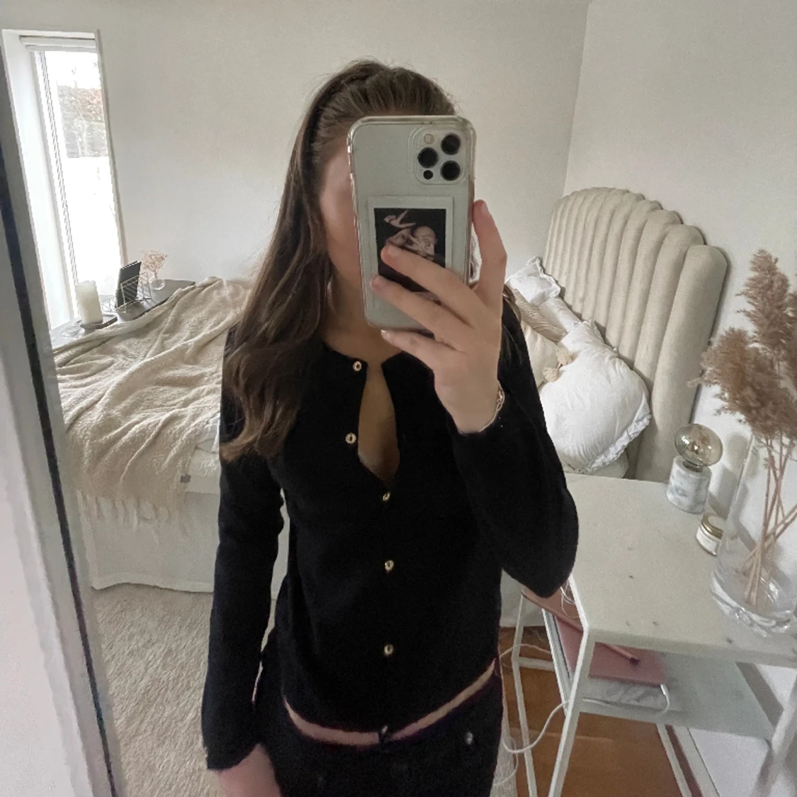 Svart kofta med guldknappar - 90