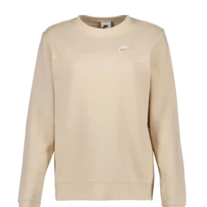 Sweatshirt  - Bra skick bara väldigt skrynklig (strycks och tvättas igen in den skickas) | säljs då den är för liten |  pris kan diskuteras 💕