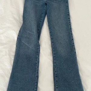 Bootcut Jeans - Snygga jeans från wrangler 