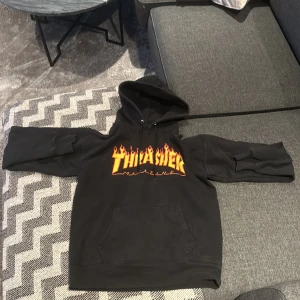 Thrascher hoodie - Hej, säljer min Thrasher hoodie som är i ett bra skick som är i storleken s