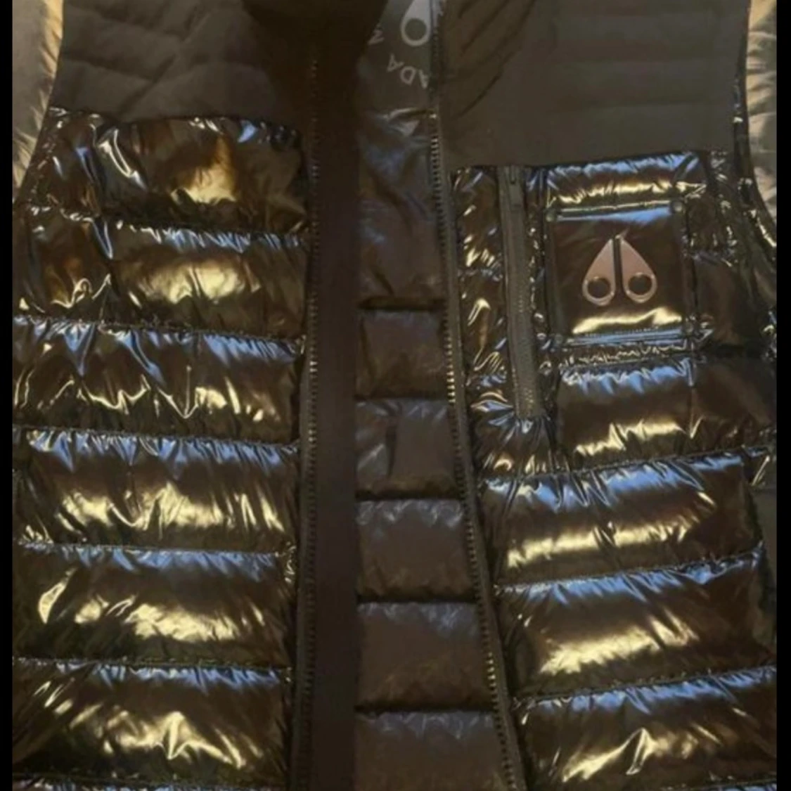 En moose knuckles väst från johnells priset går att diskutera, nypris 7300