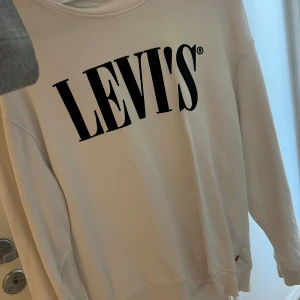 Sweatshirt levis - I storlek M