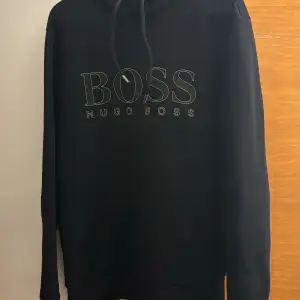 Säljer min Hugo Boss hoodie Skick 9/10 Säljer för 749 pris går att diskuteras Storlek M/L