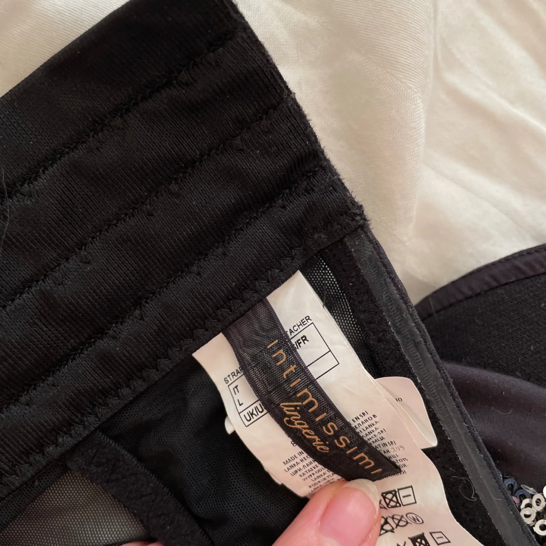 Glittrig intimissimi korsett  - 91