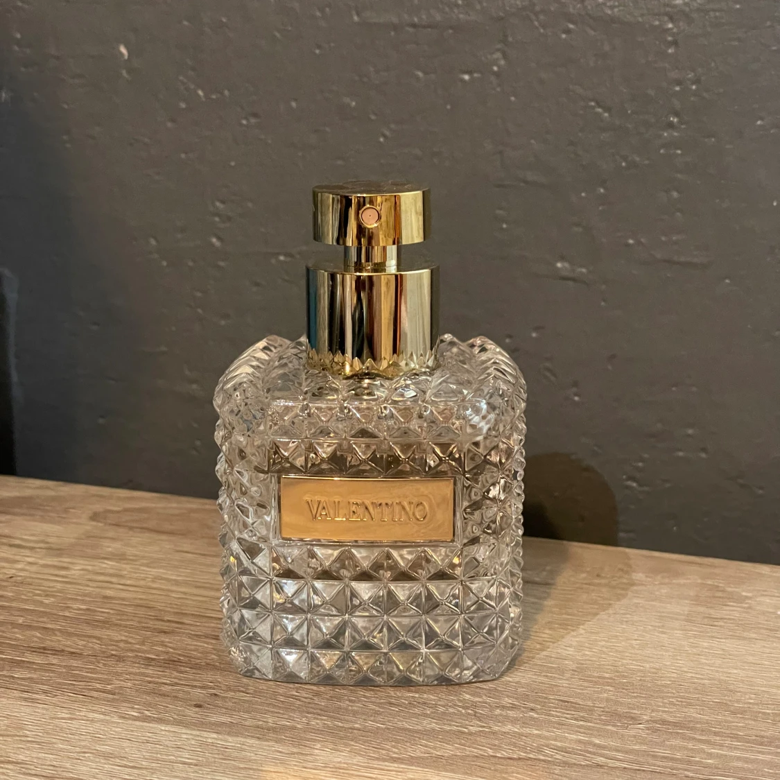 Donna valentino  - 91