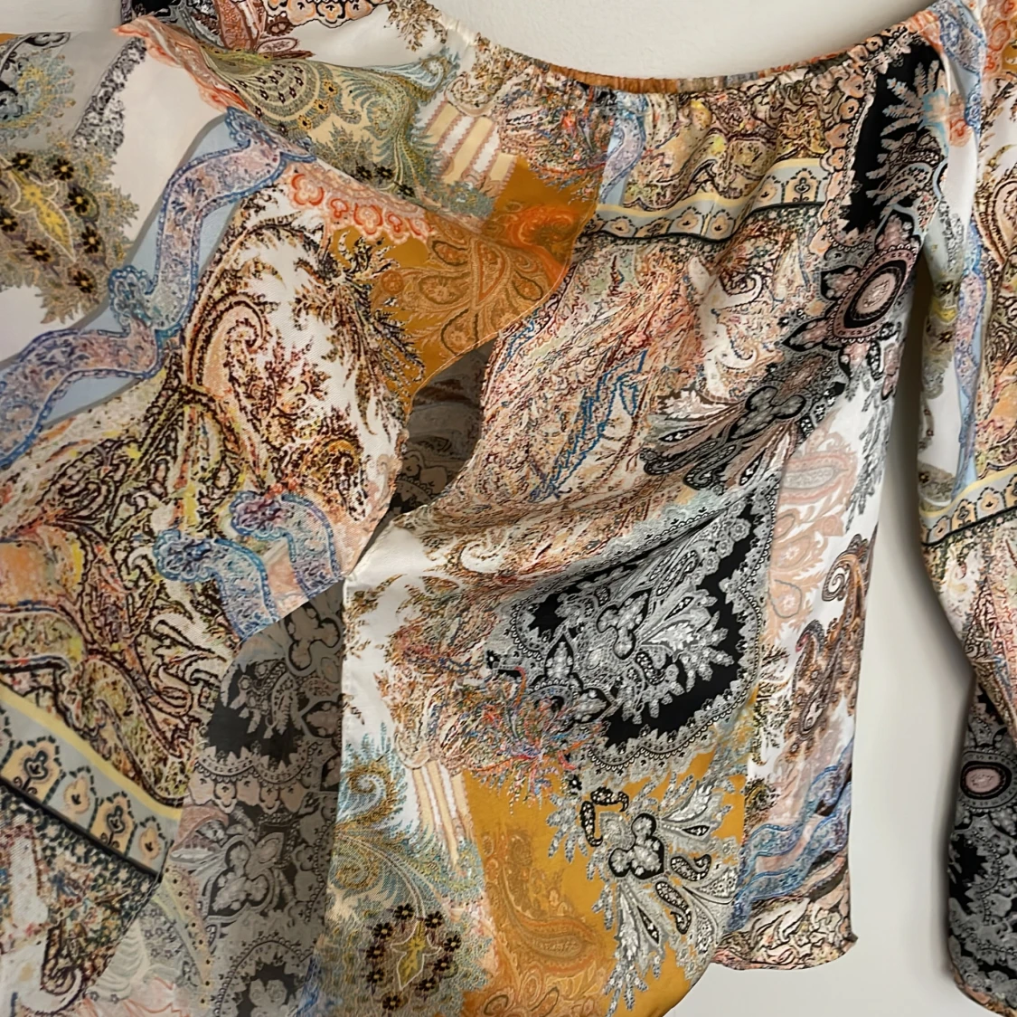 Off shoulder topp river island med öppna armar och rygg - 92