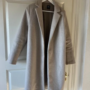 Zara kappa  - Storlek m men passar mer xs- s 