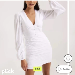 !SÖKER!  - Söker denna klänning från Nelly i strl 32 eller 34! Skriv om ni har!!