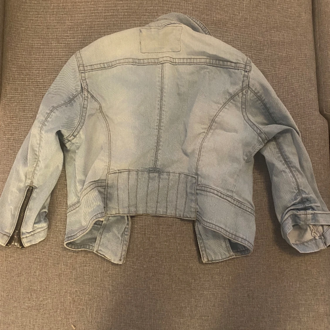 Croppad jeansjacka - 91