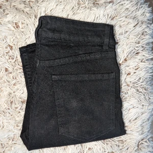 Svarta jeans - Storlek S.