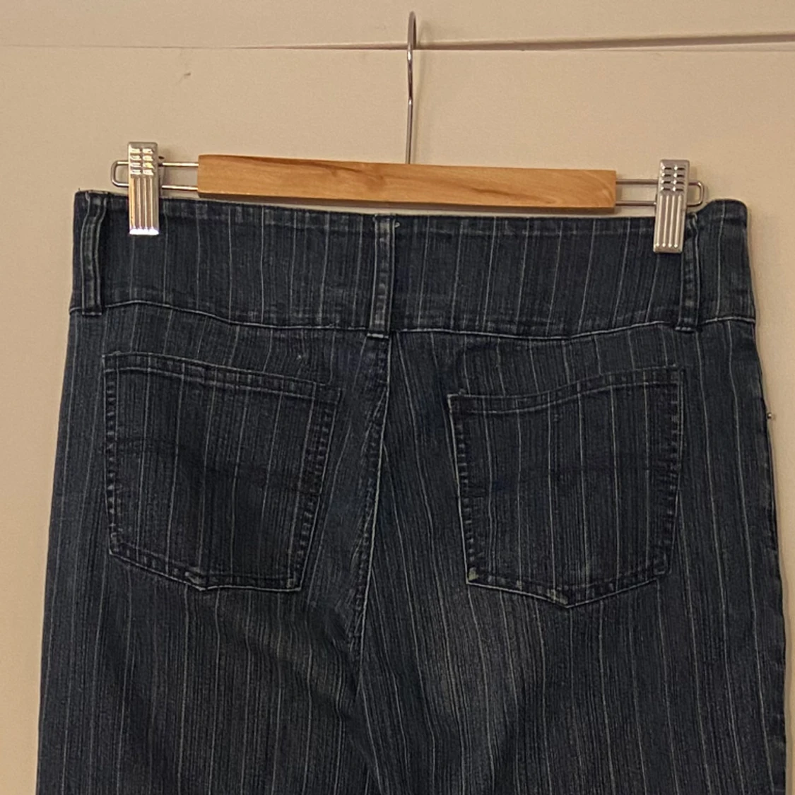 Utsvängda jeans - 91