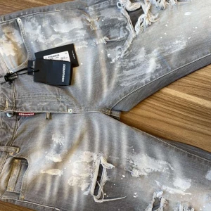 dsquared2 jeans - Bra skick! Jag gillade inte färgen.