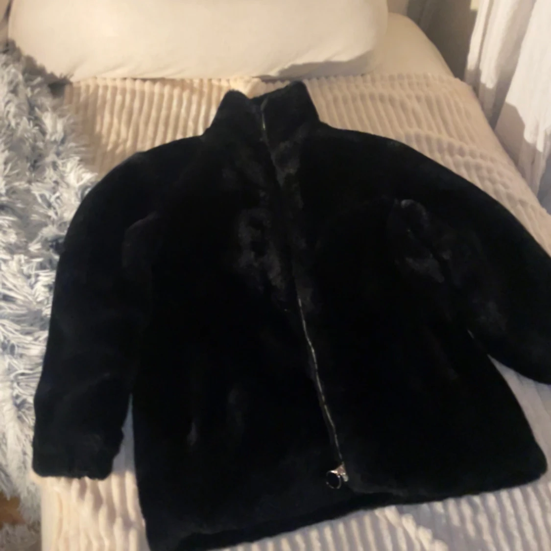 Svart Pälsjacka  - 91