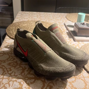 Nike vapormax  - Säljer dessa Nike skor i storlek 46, knappt använda och i väldigt bra skick.