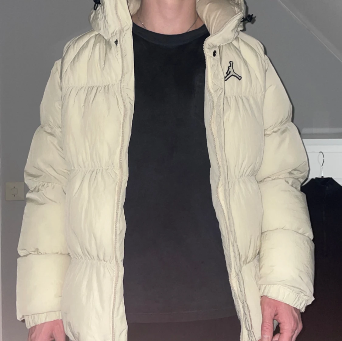 Beige Jordan vinterjacka  - 91