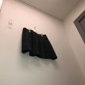 kjol - jättefin rutig kjol