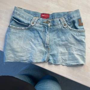 Super söt jeans kjol - Jätte fin, passar mig tyvärr inte❤️❤️