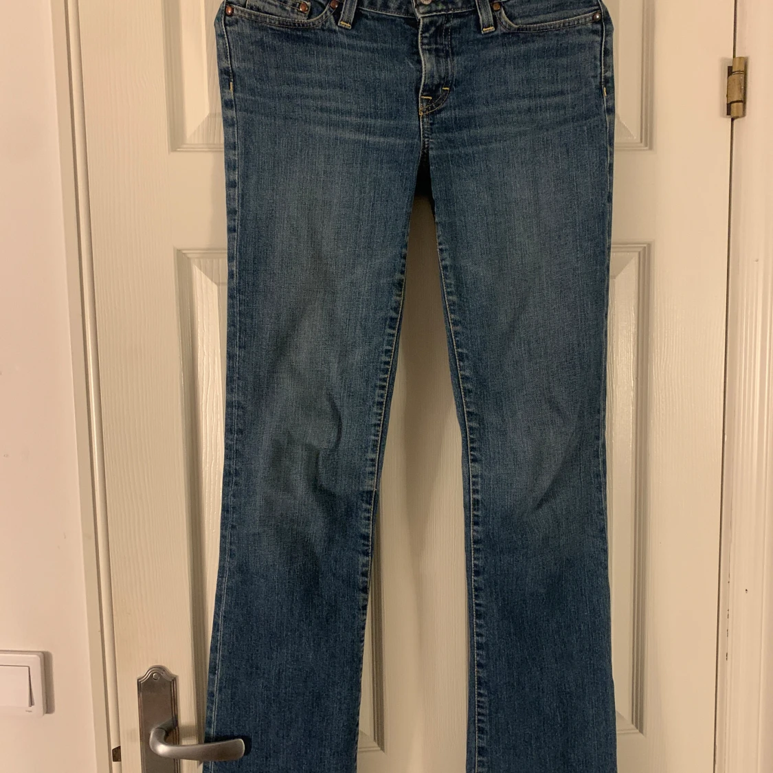 Mörka Lågmidjade jeans