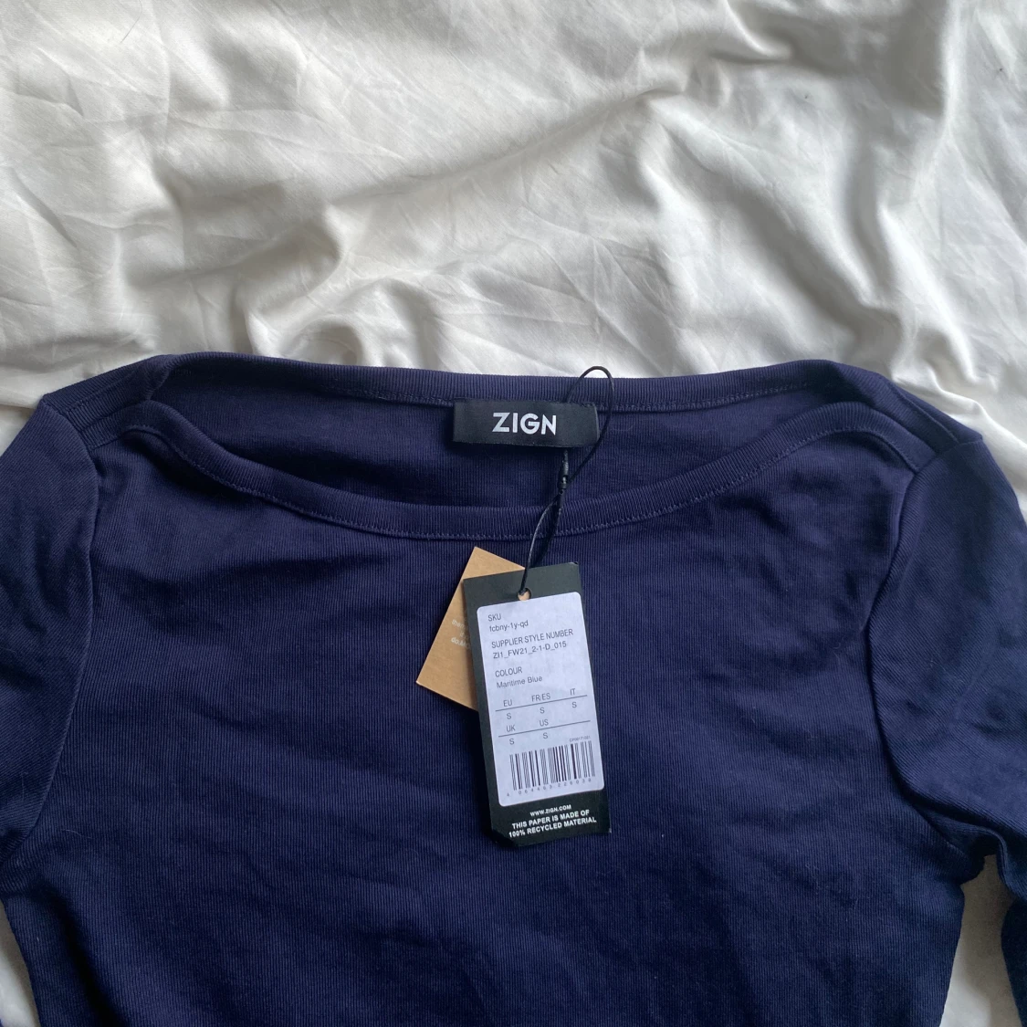 Mörkblå topp/tröja  - 90